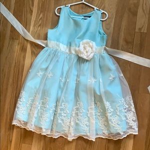 Girls dress